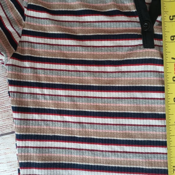 Crop top - Picture 7 of 9